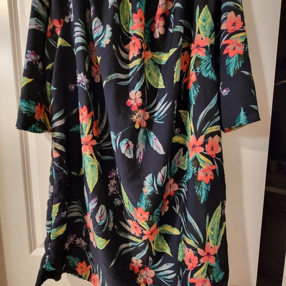 A hint of Blush off shoulders dress size 2X - Picture 5 of 7